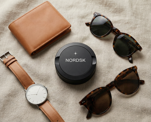 NORDSK snus tin and nicotine pouch container with accessories 
